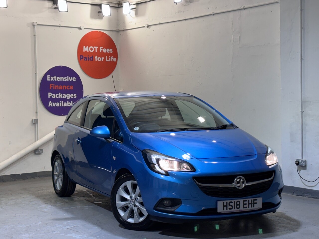 Main listing image - Vauxhall Corsa