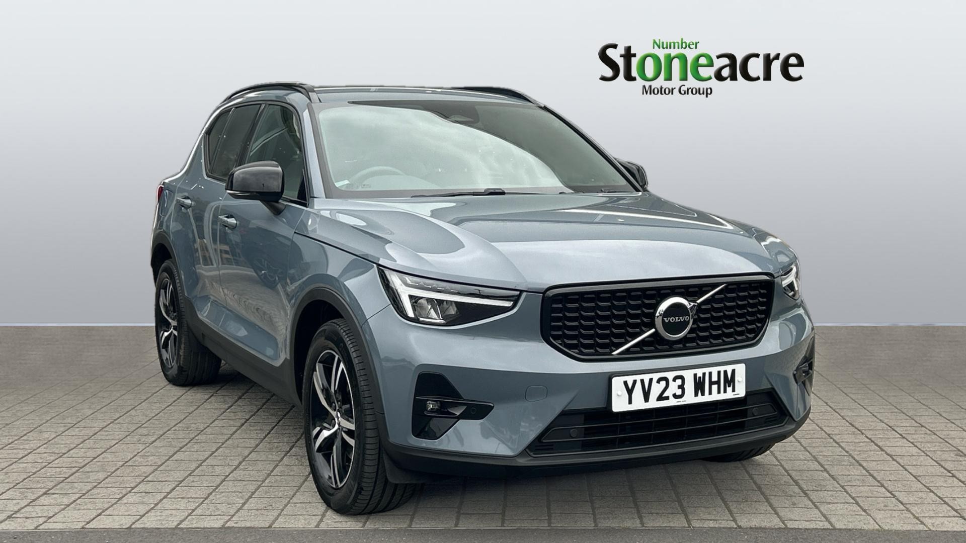 Main listing image - Volvo XC40