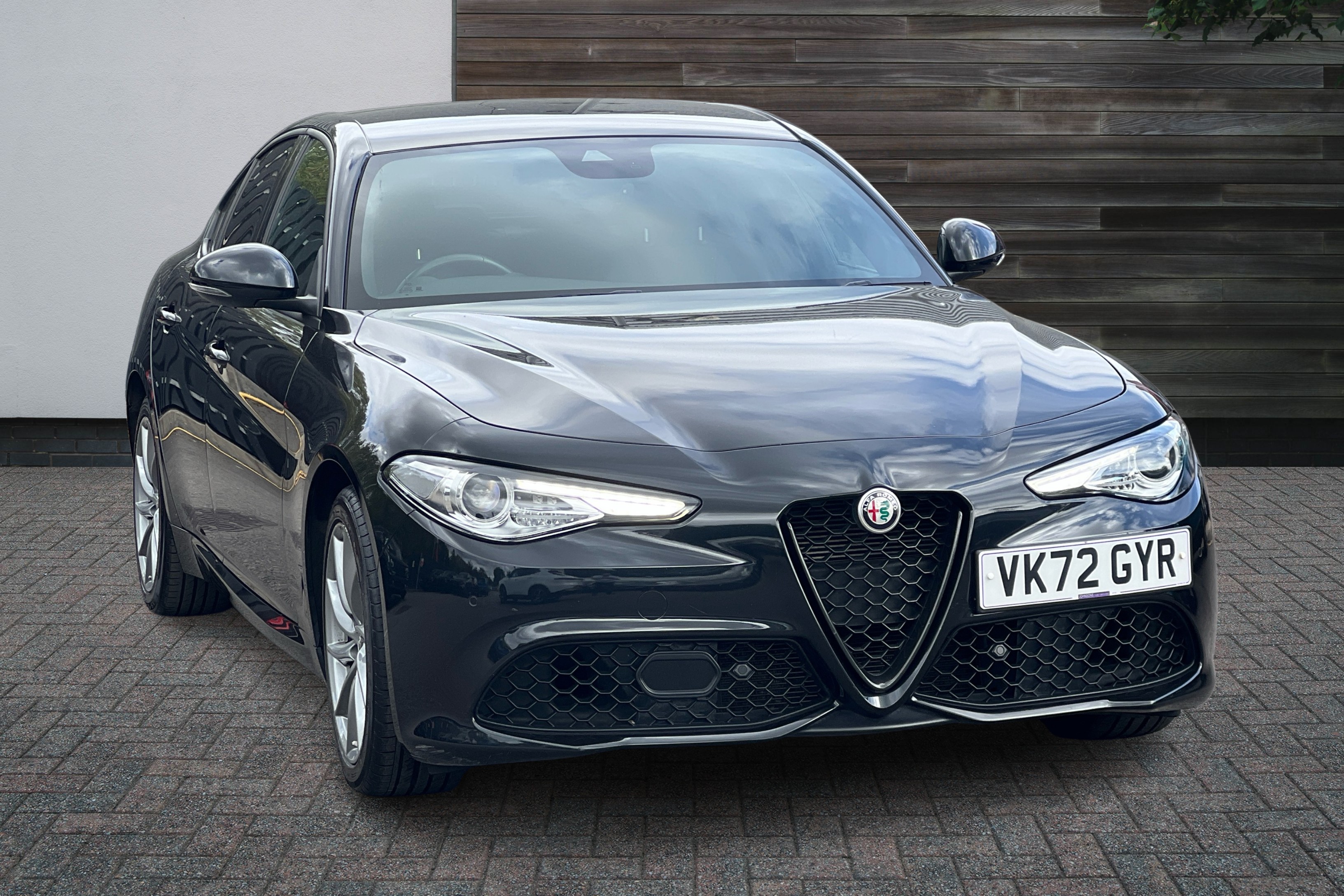 Main listing image - Alfa Romeo Giulia