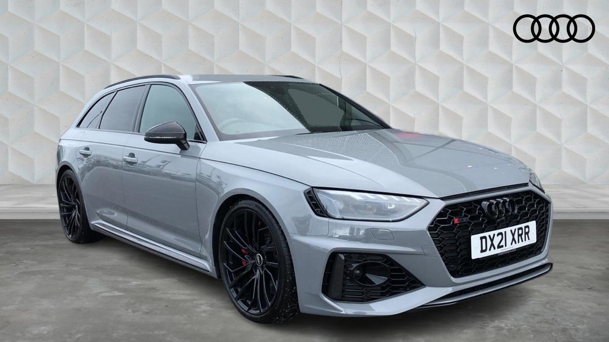 Main listing image - Audi RS4