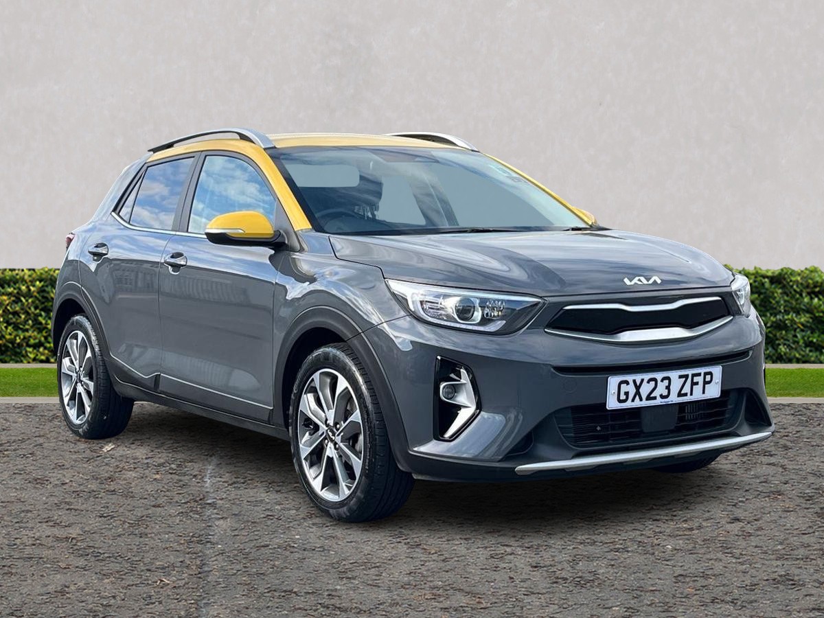 Main listing image - Kia Stonic