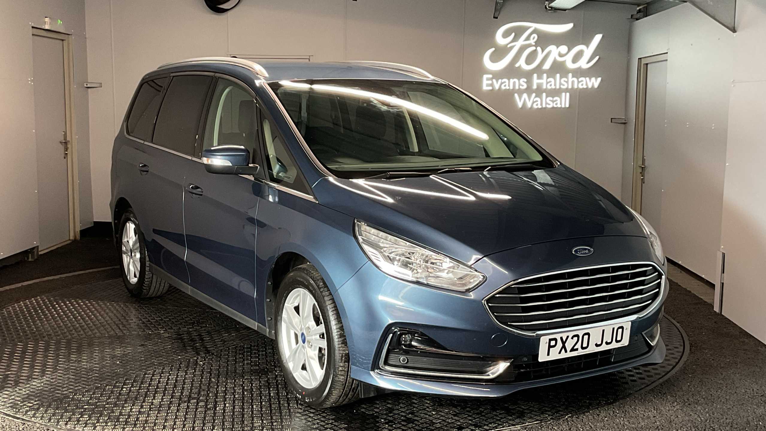 Main listing image - Ford Galaxy