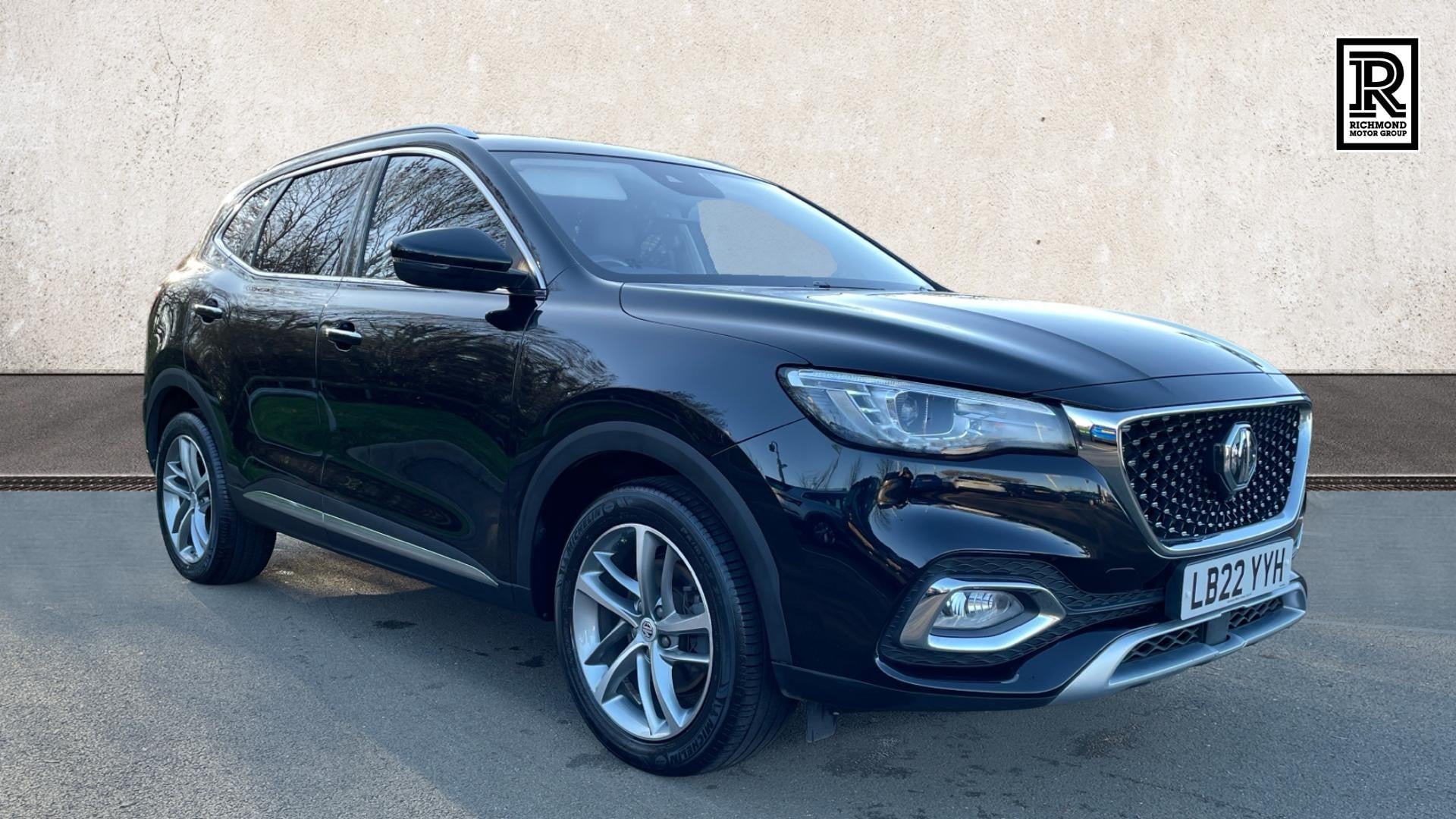 Main listing image - MG HS