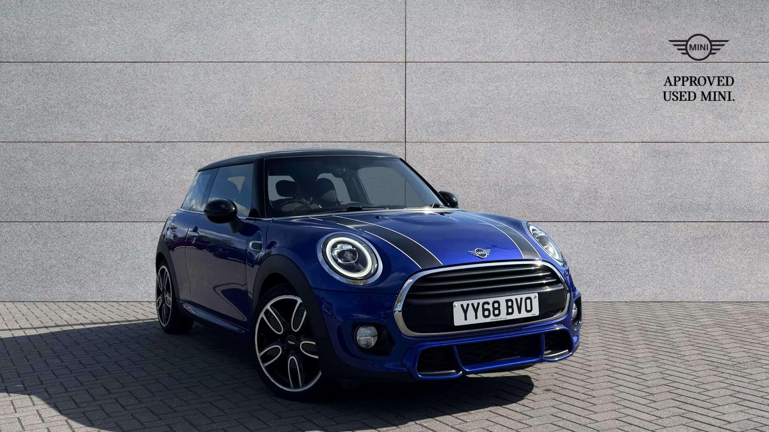 Main listing image - MINI Hatchback