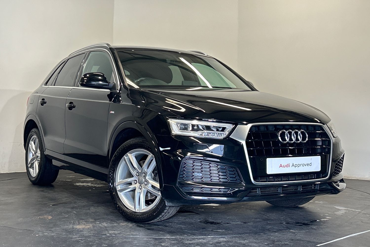 Main listing image - Audi Q3