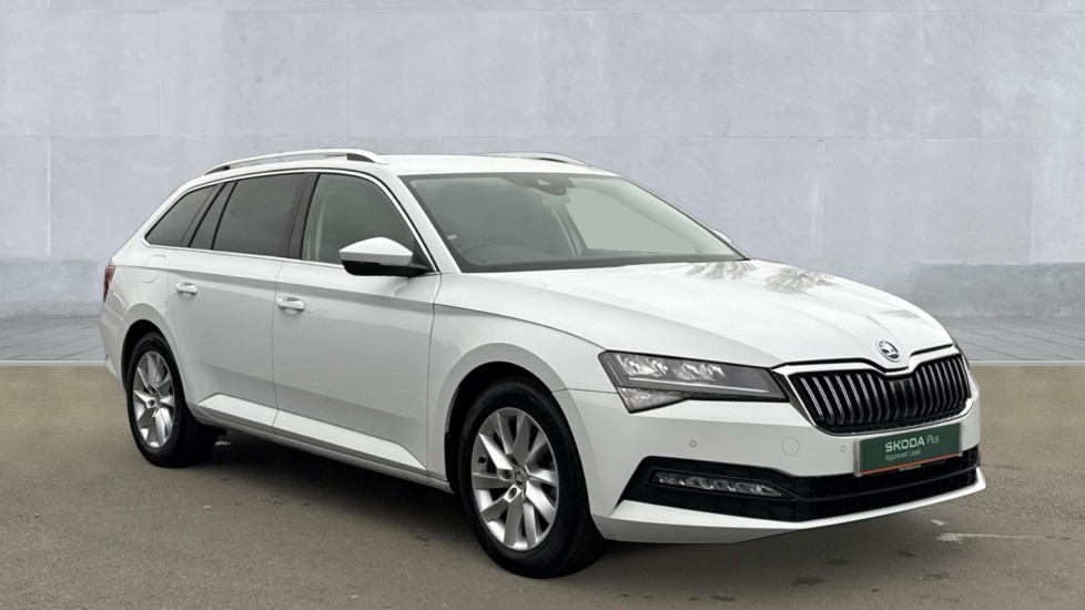 Main listing image - Skoda Superb Estate