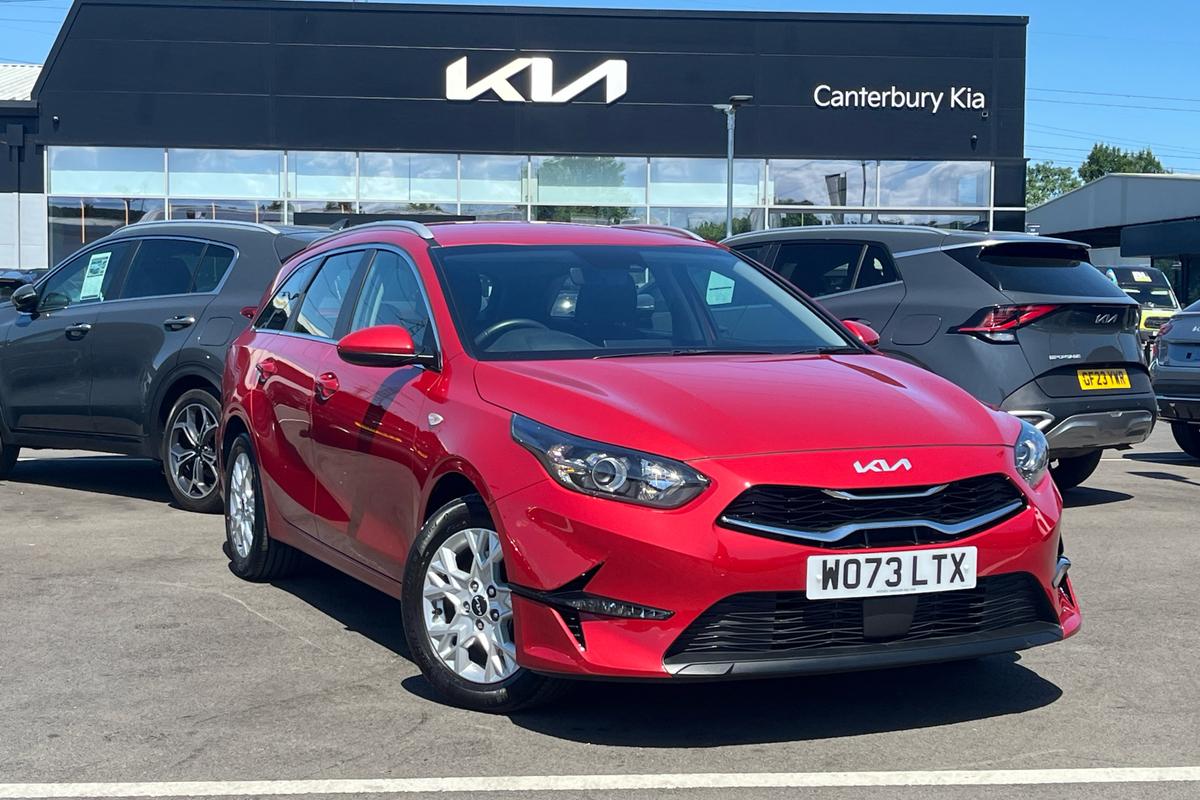 Main listing image - Kia Ceed SW