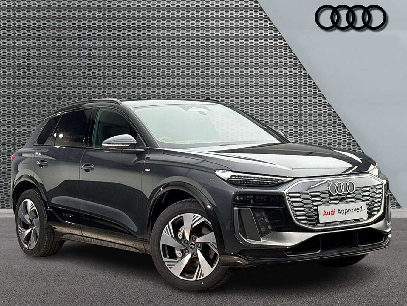 Main listing image - Audi Q6