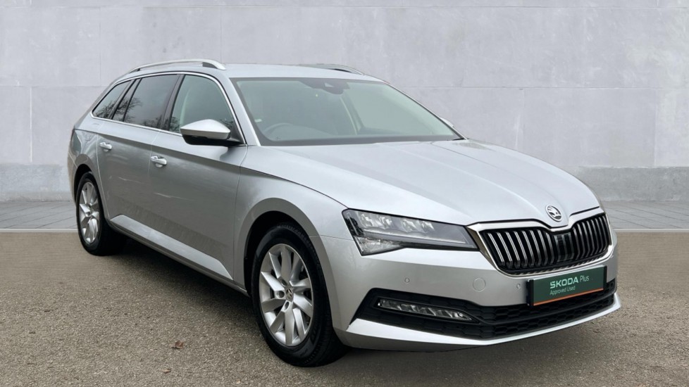 Main listing image - Skoda Superb Estate