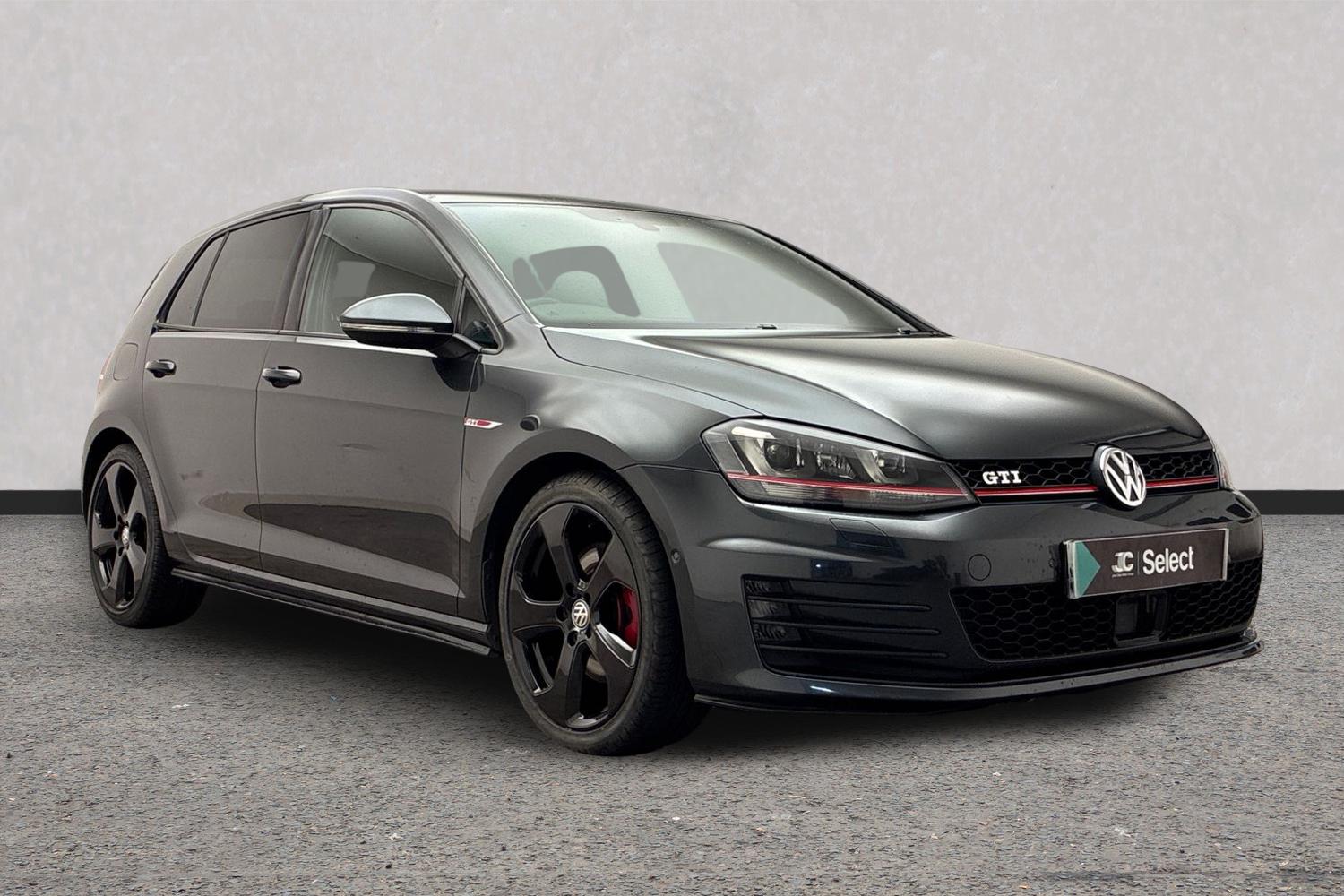 Main listing image - Volkswagen Golf