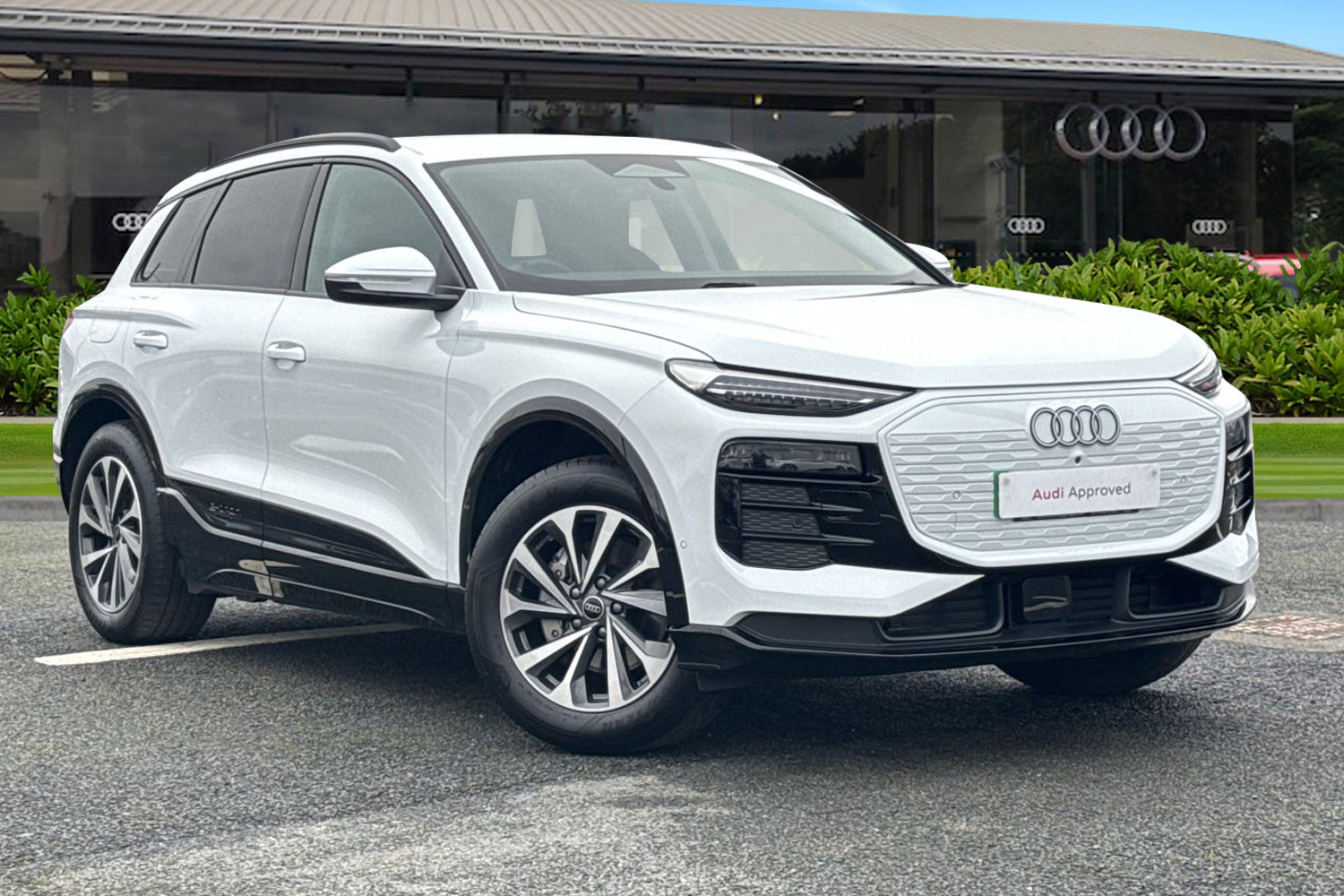Main listing image - Audi Q6 e-tron