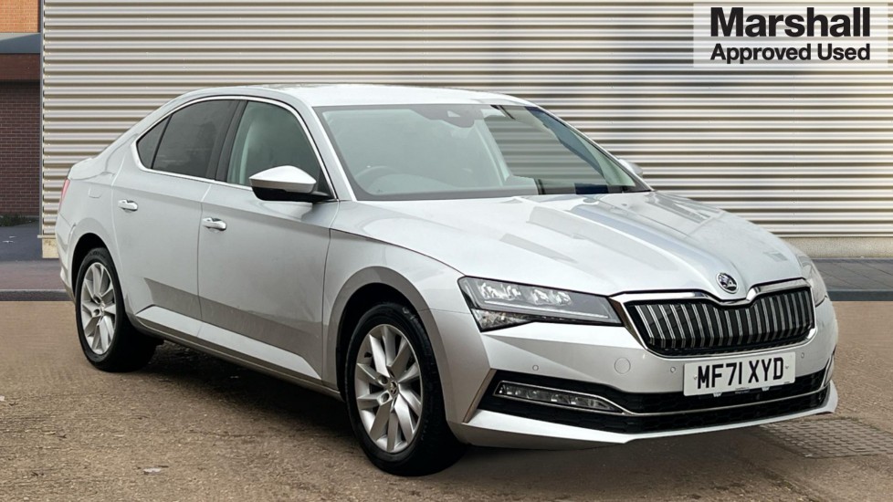 Main listing image - Skoda Superb