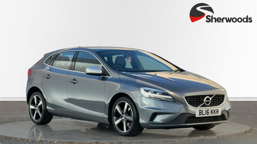 Main listing image - Volvo V40