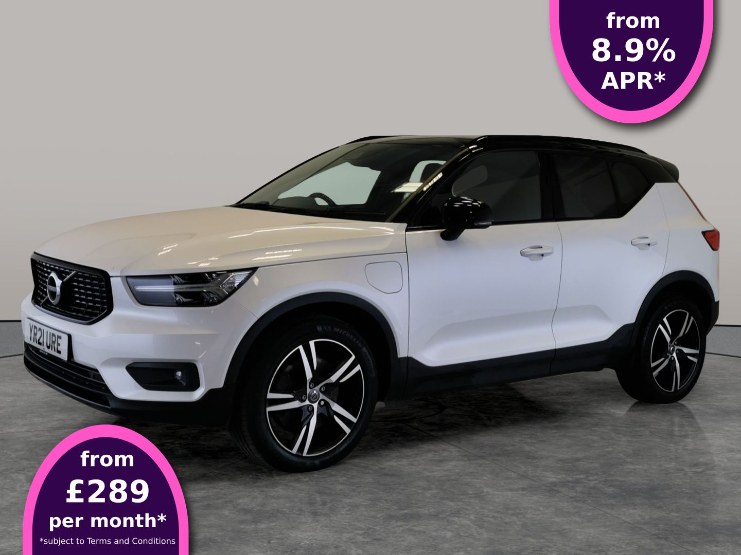 Main listing image - Volvo XC40 Recharge