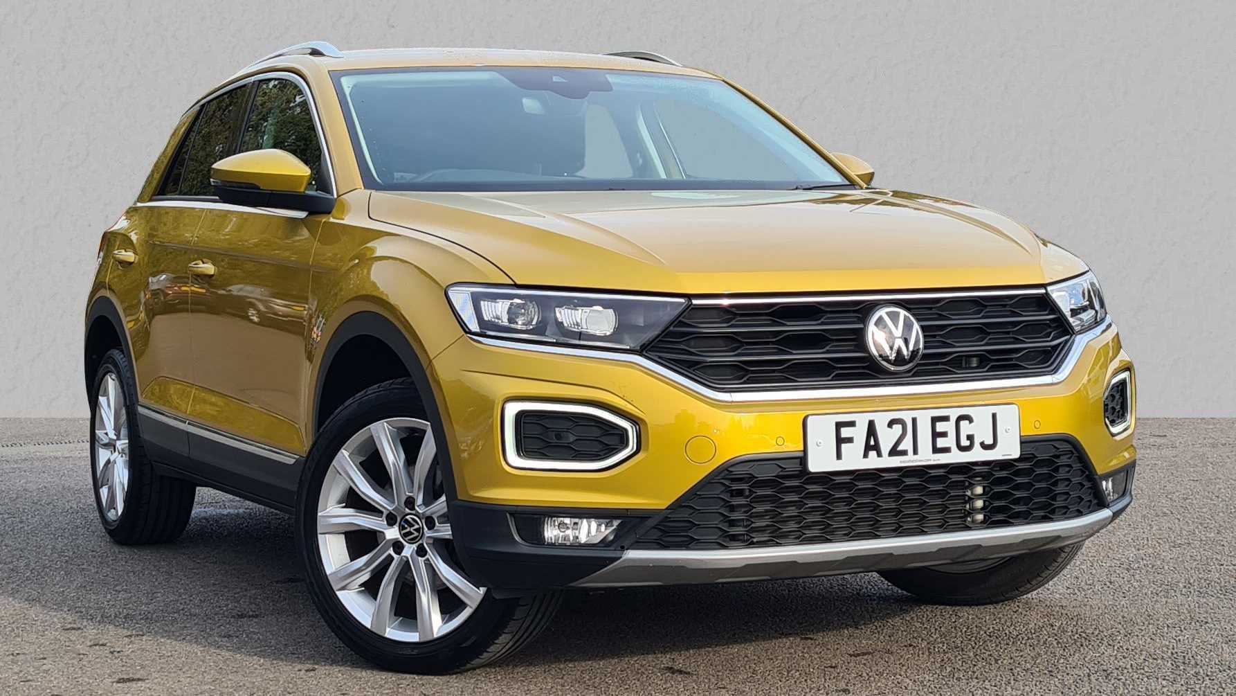 Main listing image - Volkswagen T-Roc