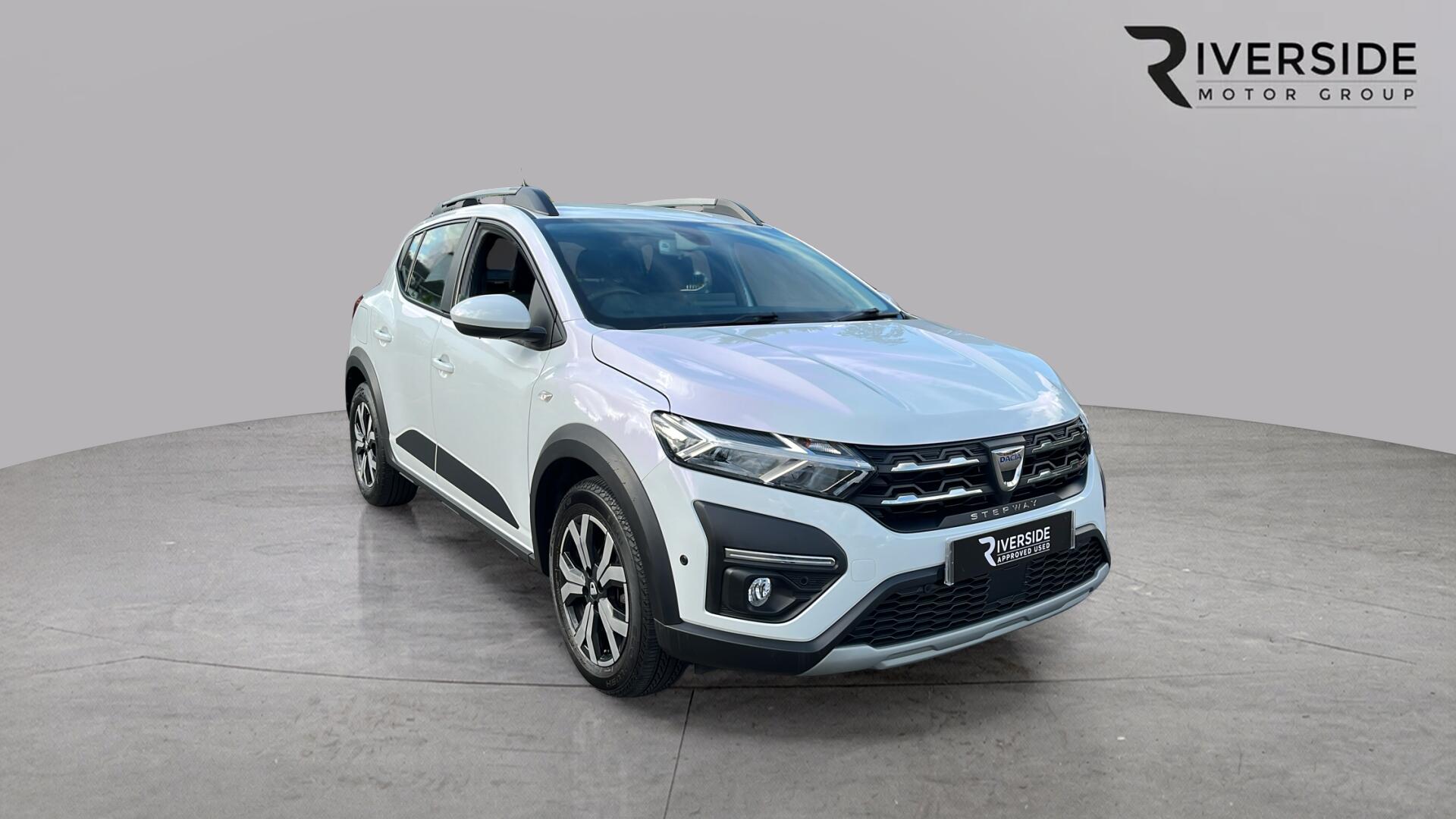 Main listing image - Dacia Sandero Stepway