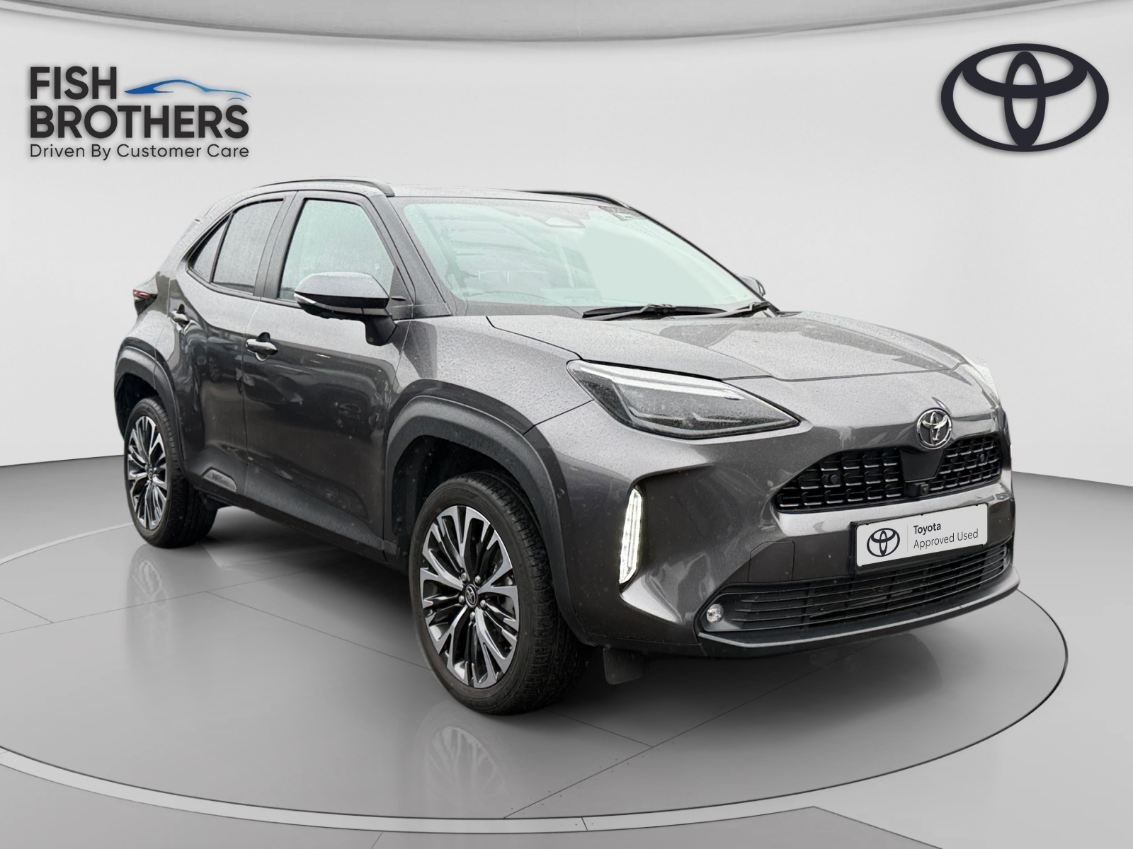 Main listing image - Toyota Yaris Cross