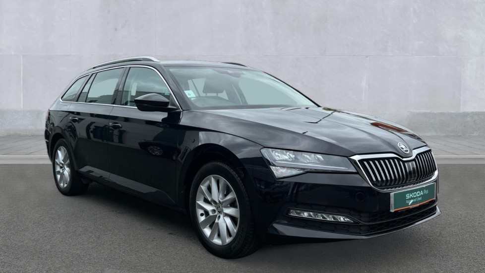 Main listing image - Skoda Superb Estate