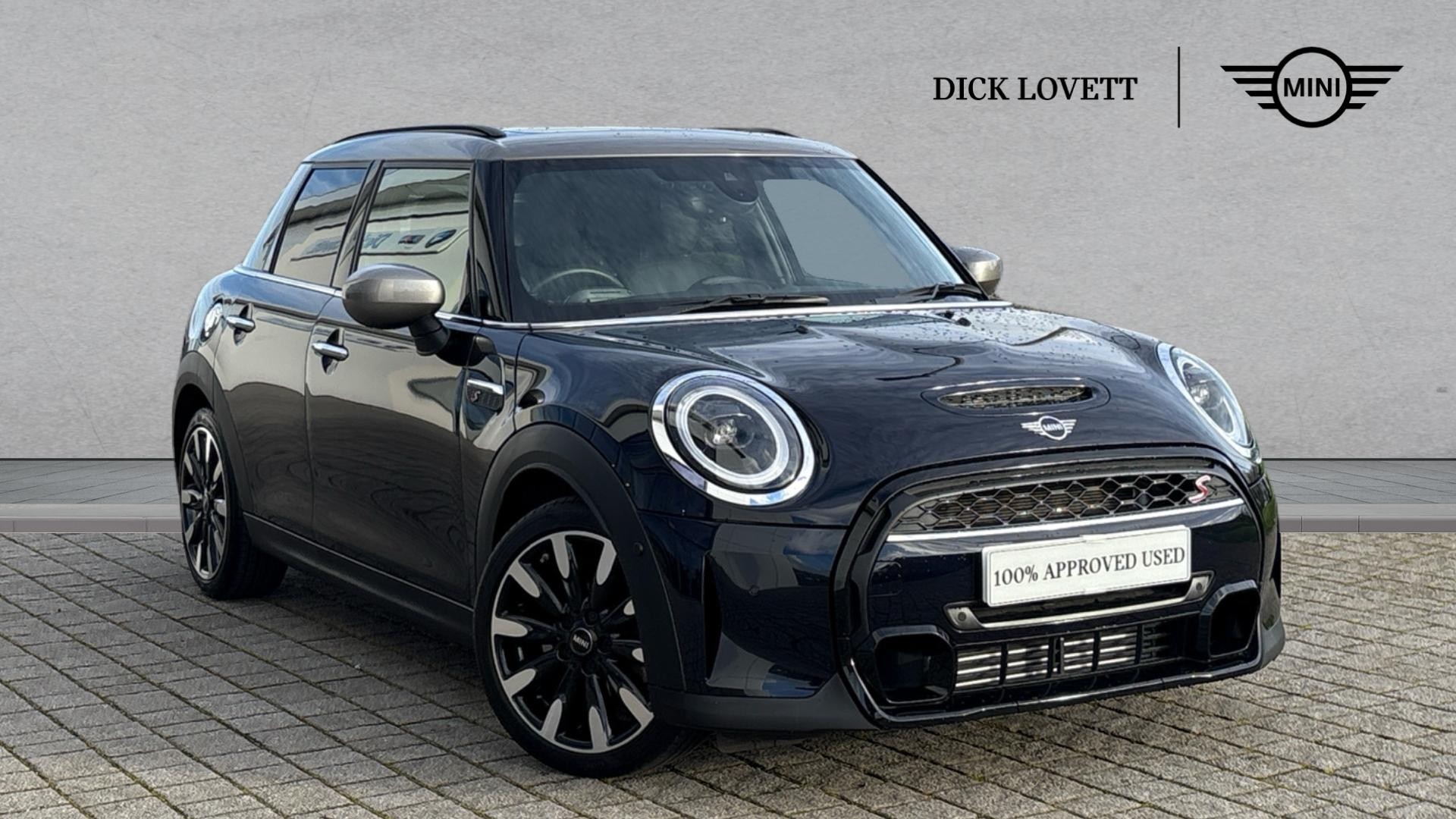 Main listing image - MINI Hatchback 5dr