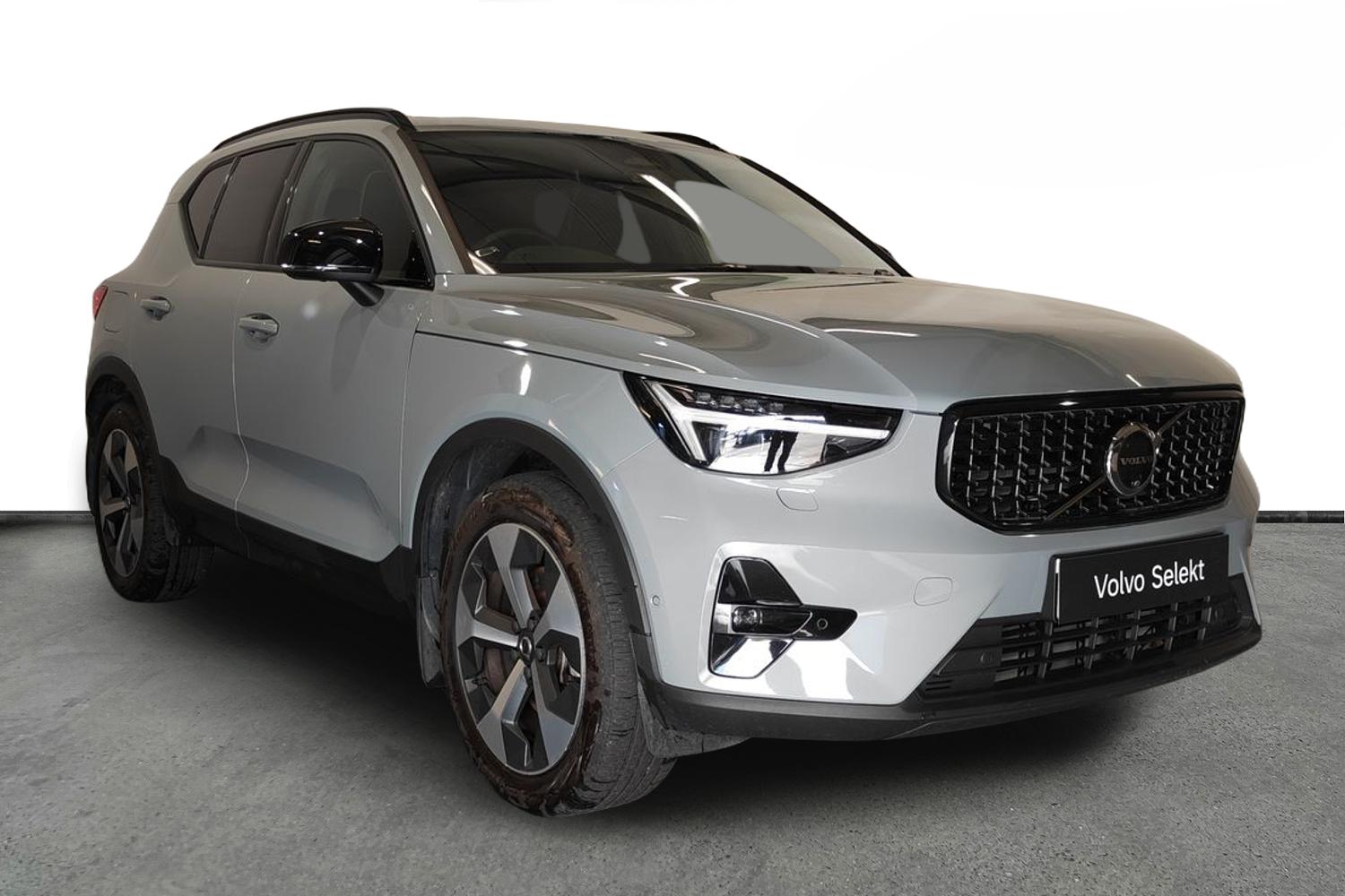 Main listing image - Volvo XC40