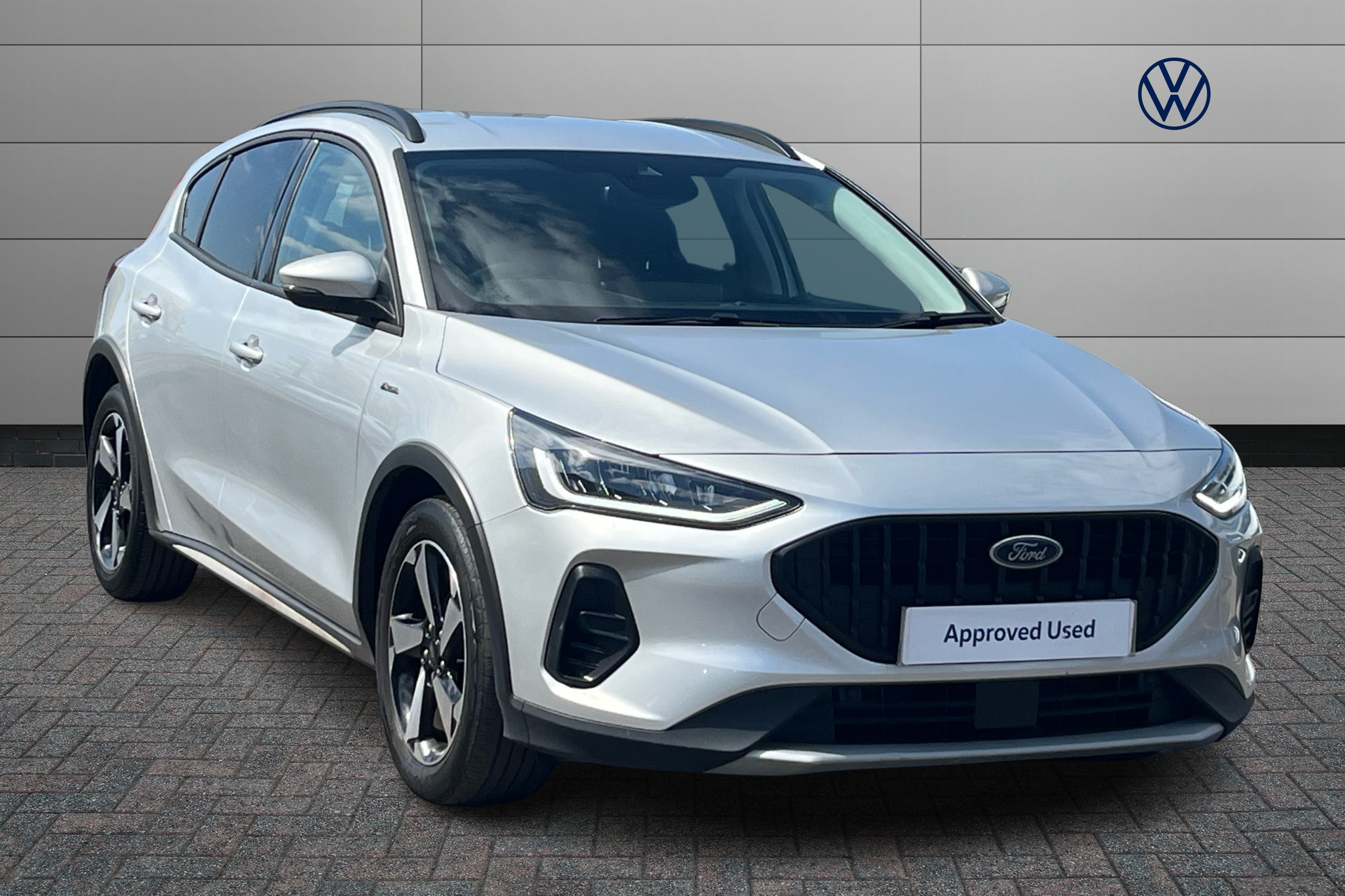 Main listing image - Ford Focus Active