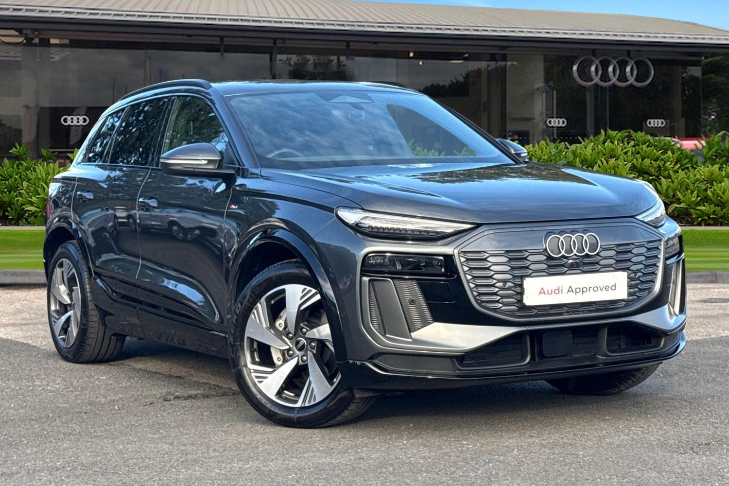 Main listing image - Audi Q6