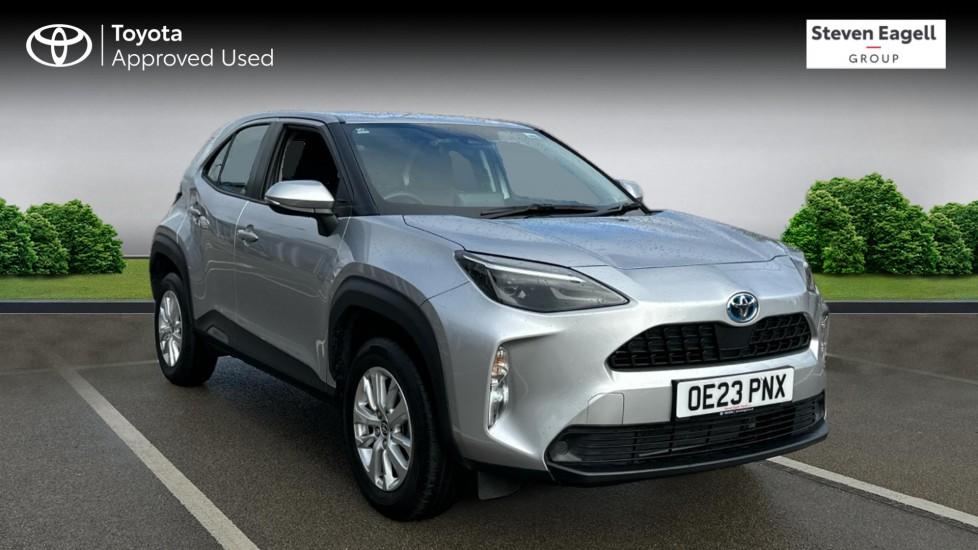 Main listing image - Toyota Yaris Cross