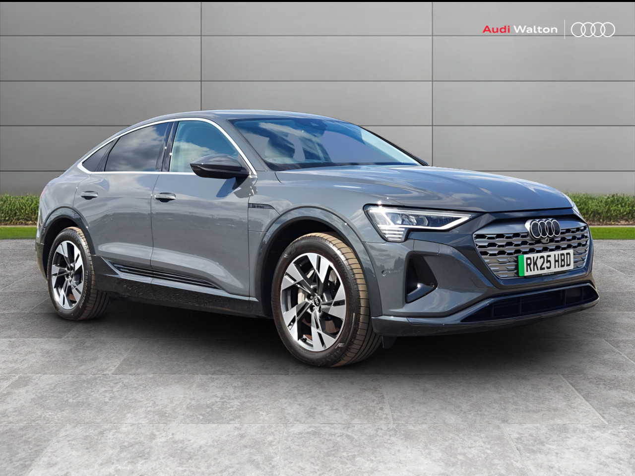 Main listing image - Audi Q8 e-tron