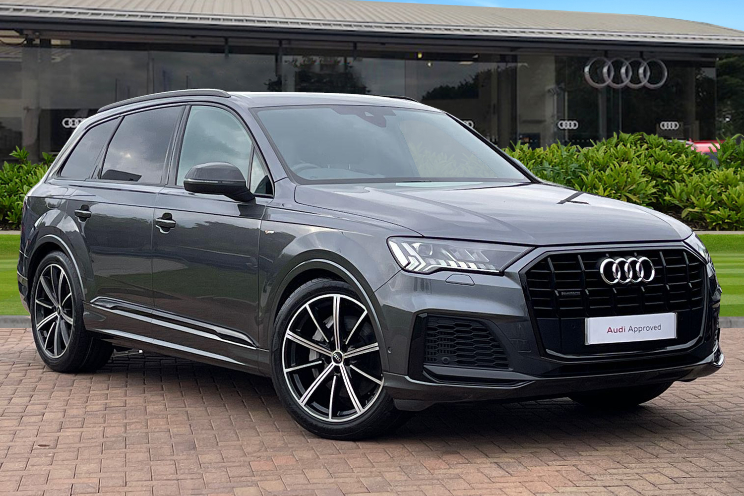 Main listing image - Audi Q7