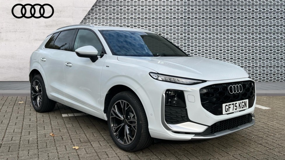 Main listing image - Audi Q3