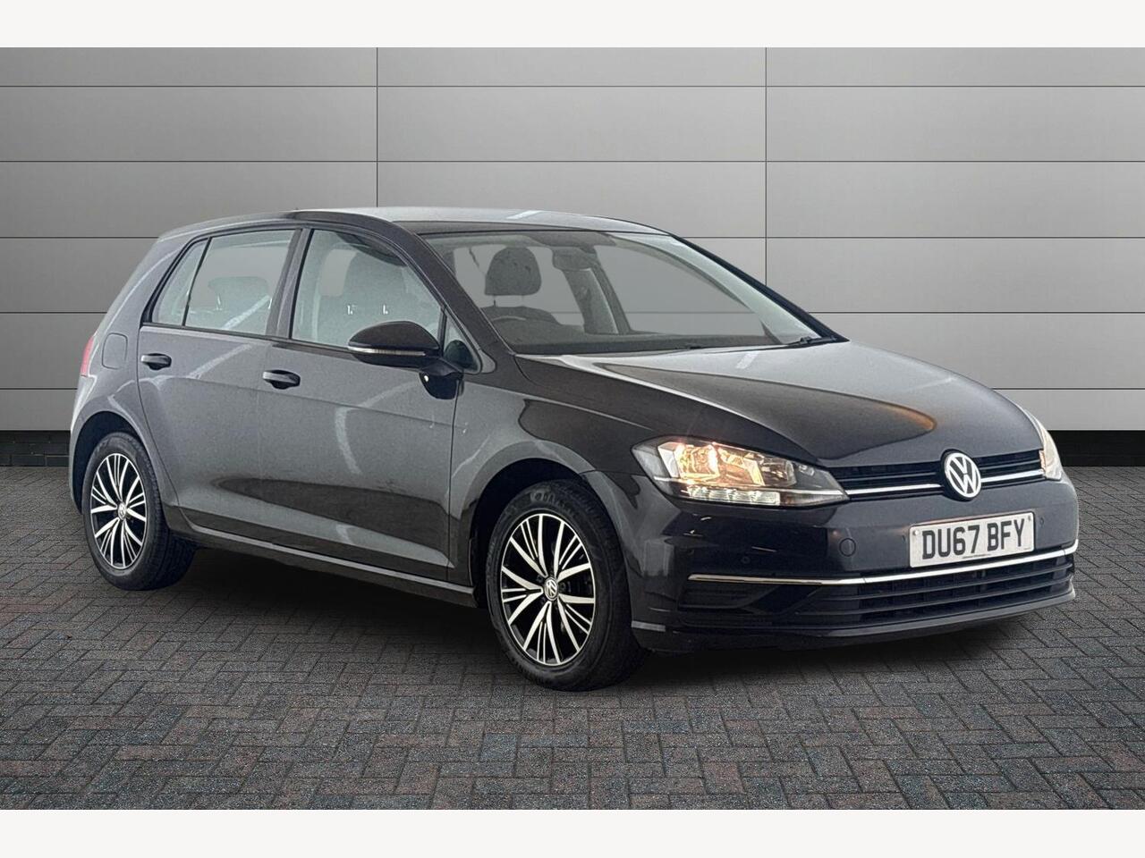 Main listing image - Volkswagen Golf