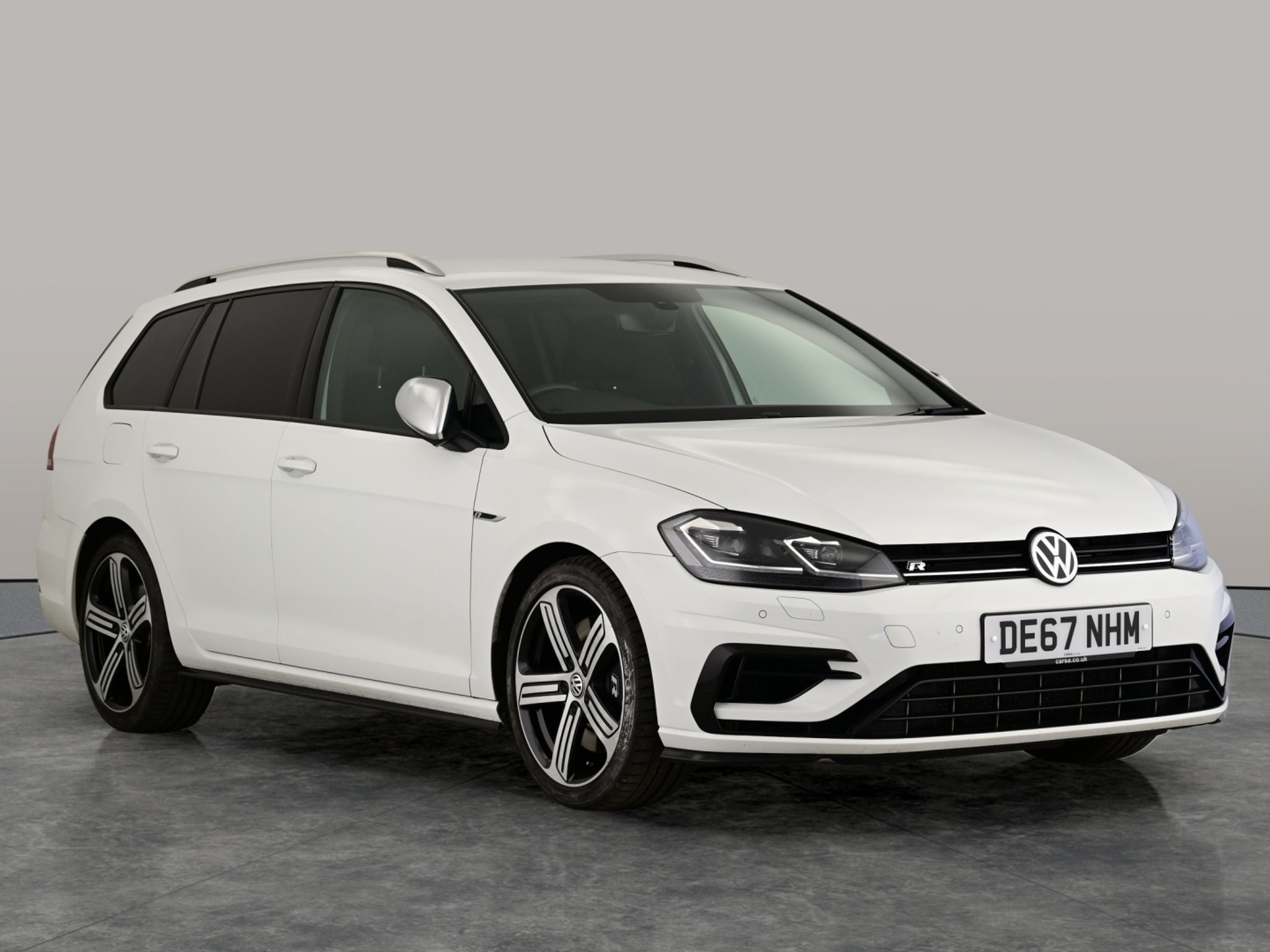 Main listing image - Volkswagen Golf Estate