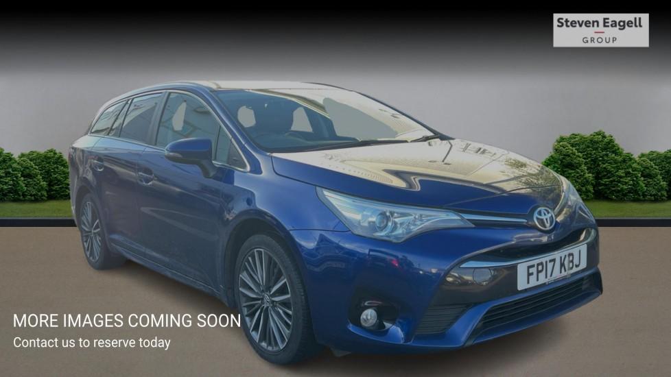 Main listing image - Toyota Avensis