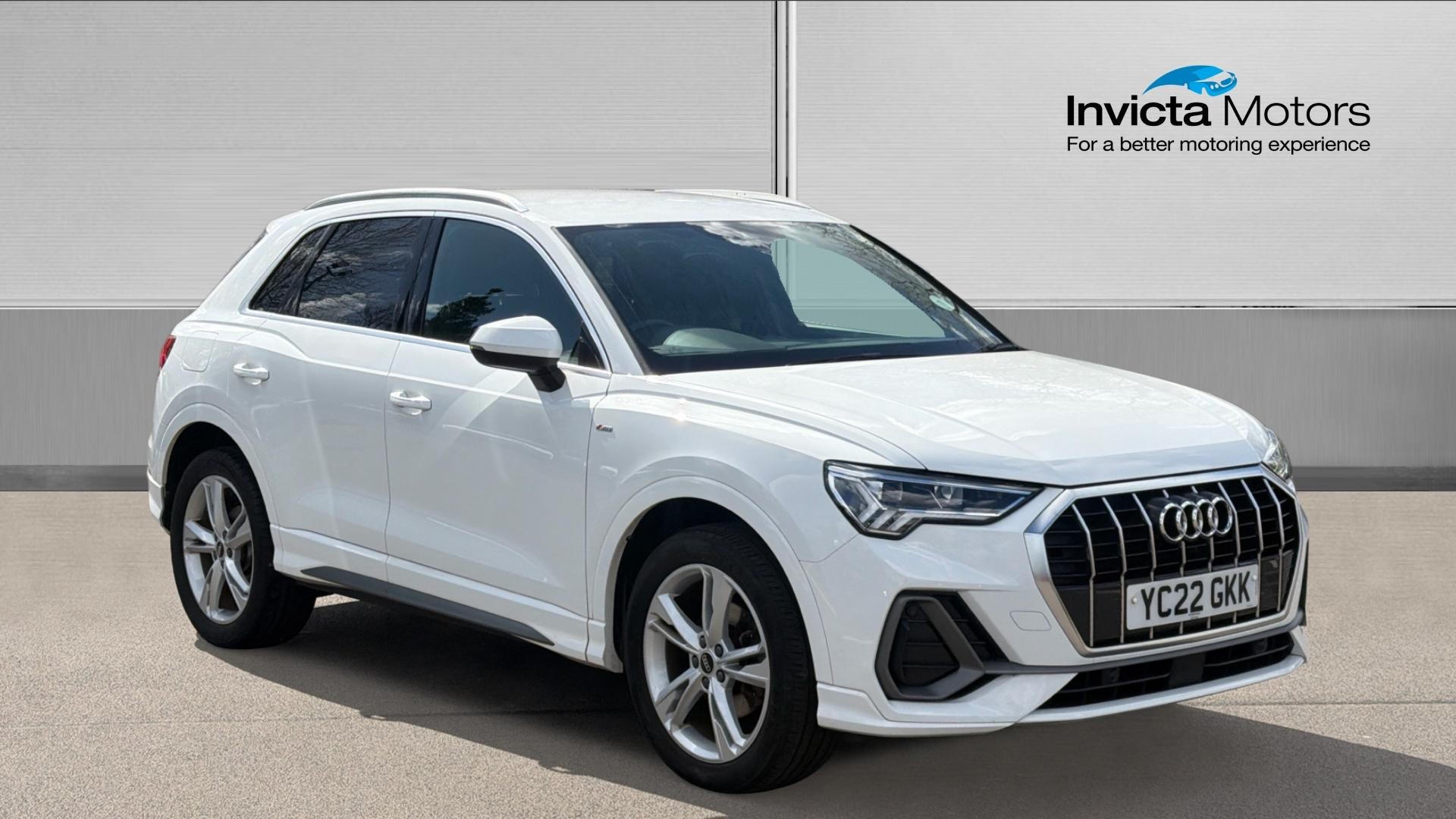 Main listing image - Audi Q3