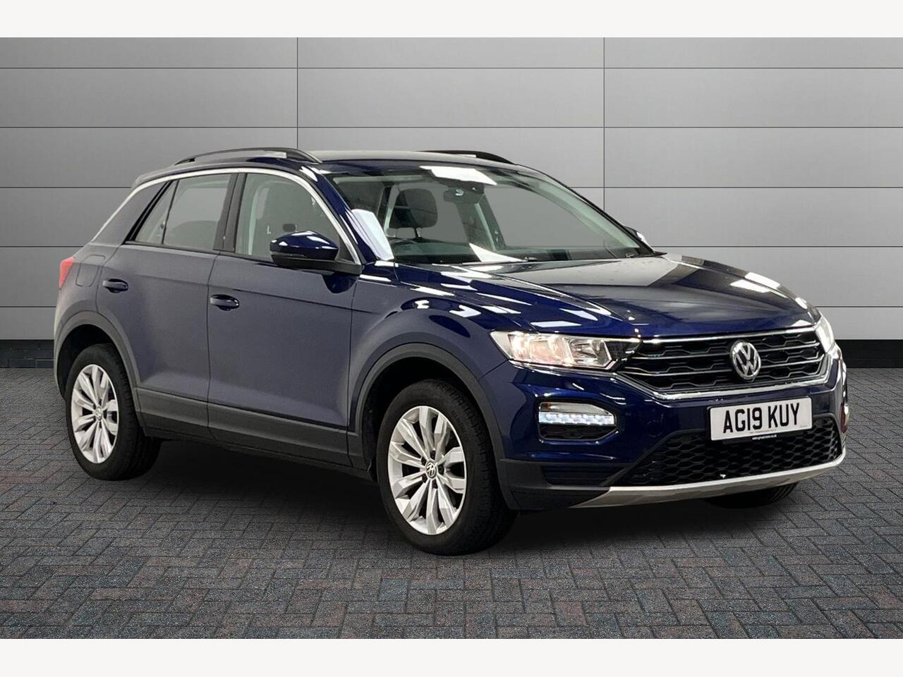 Main listing image - Volkswagen T-Roc