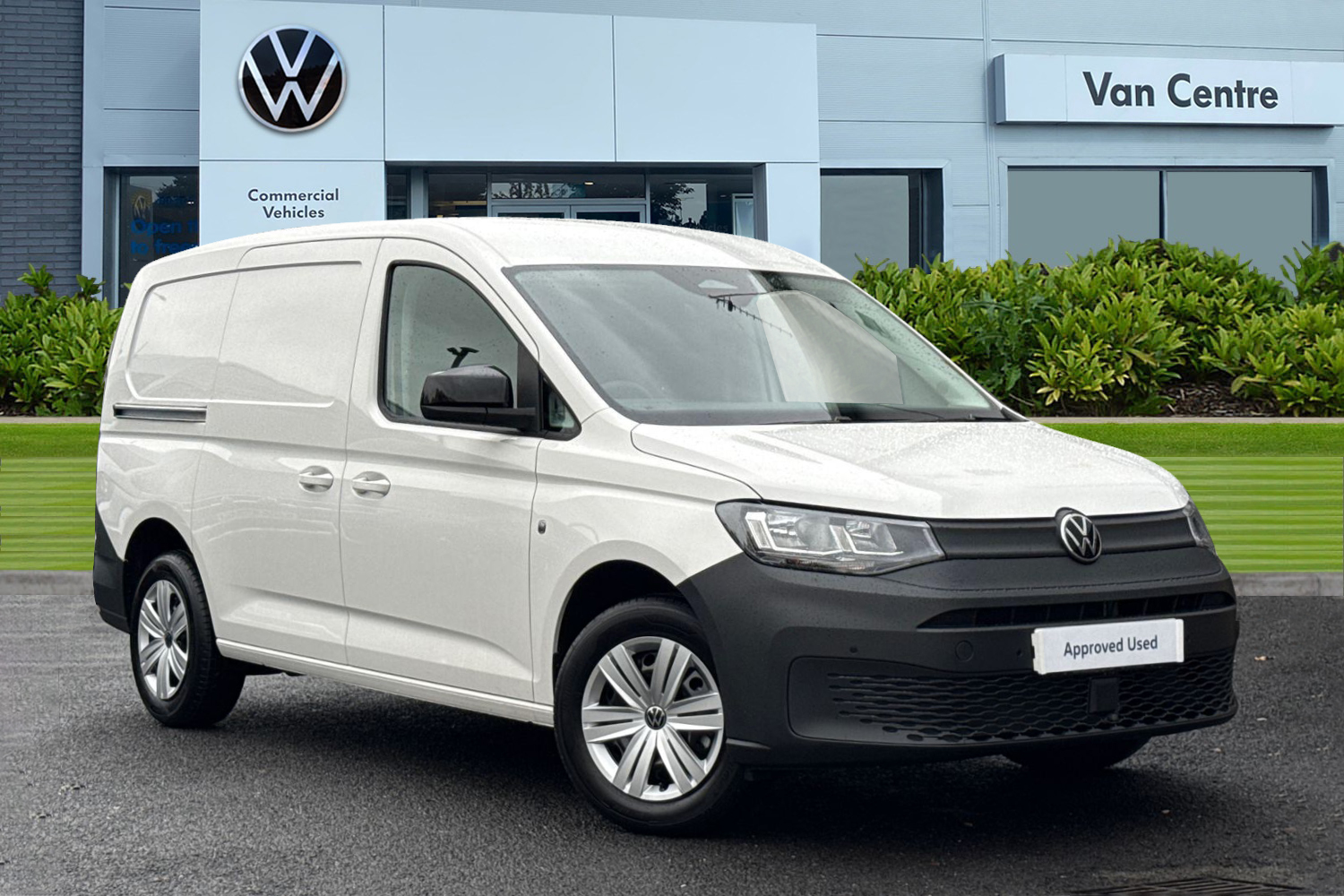 Main listing image - Volkswagen Caddy Maxi