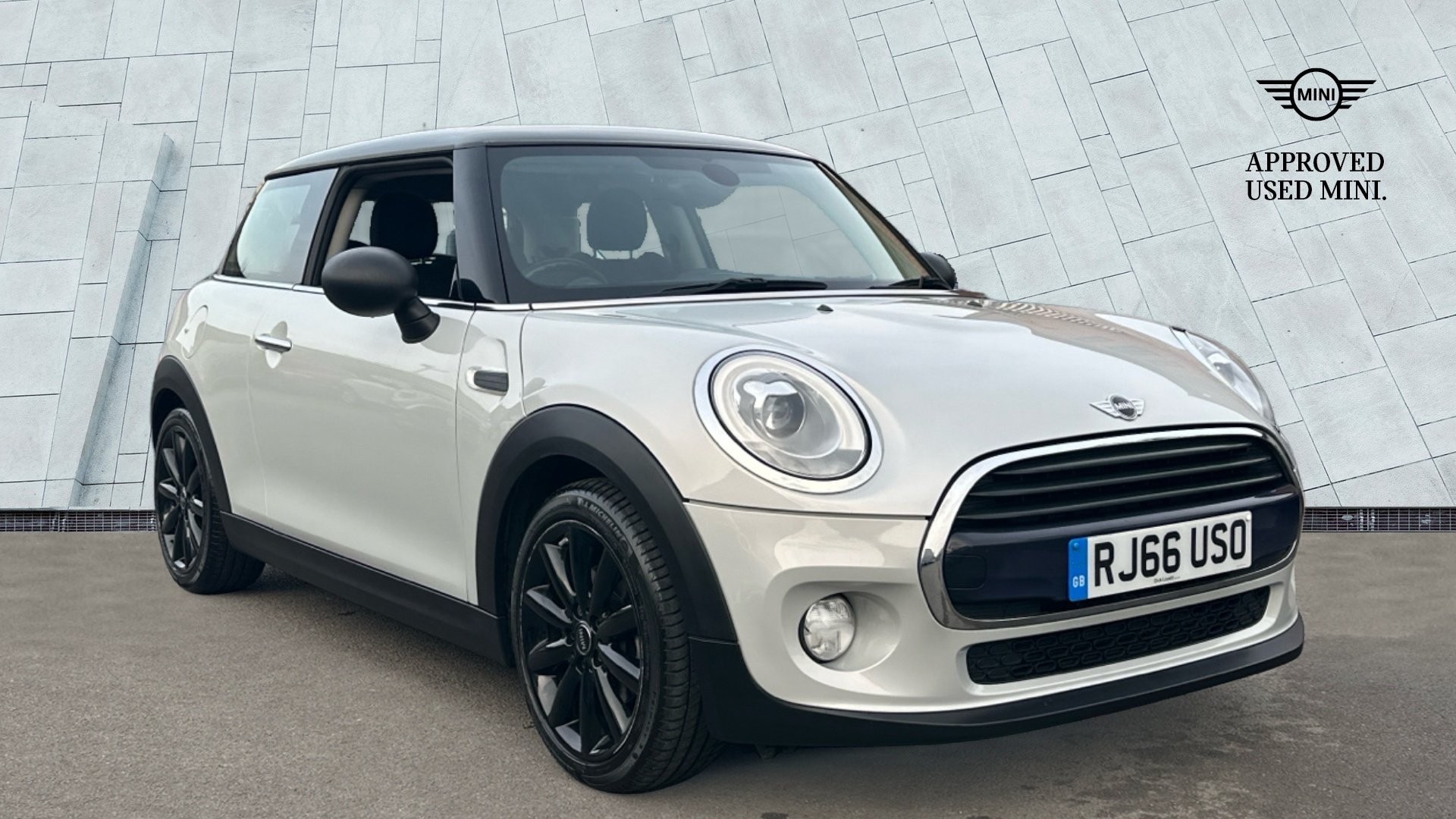 Main listing image - MINI Hatchback