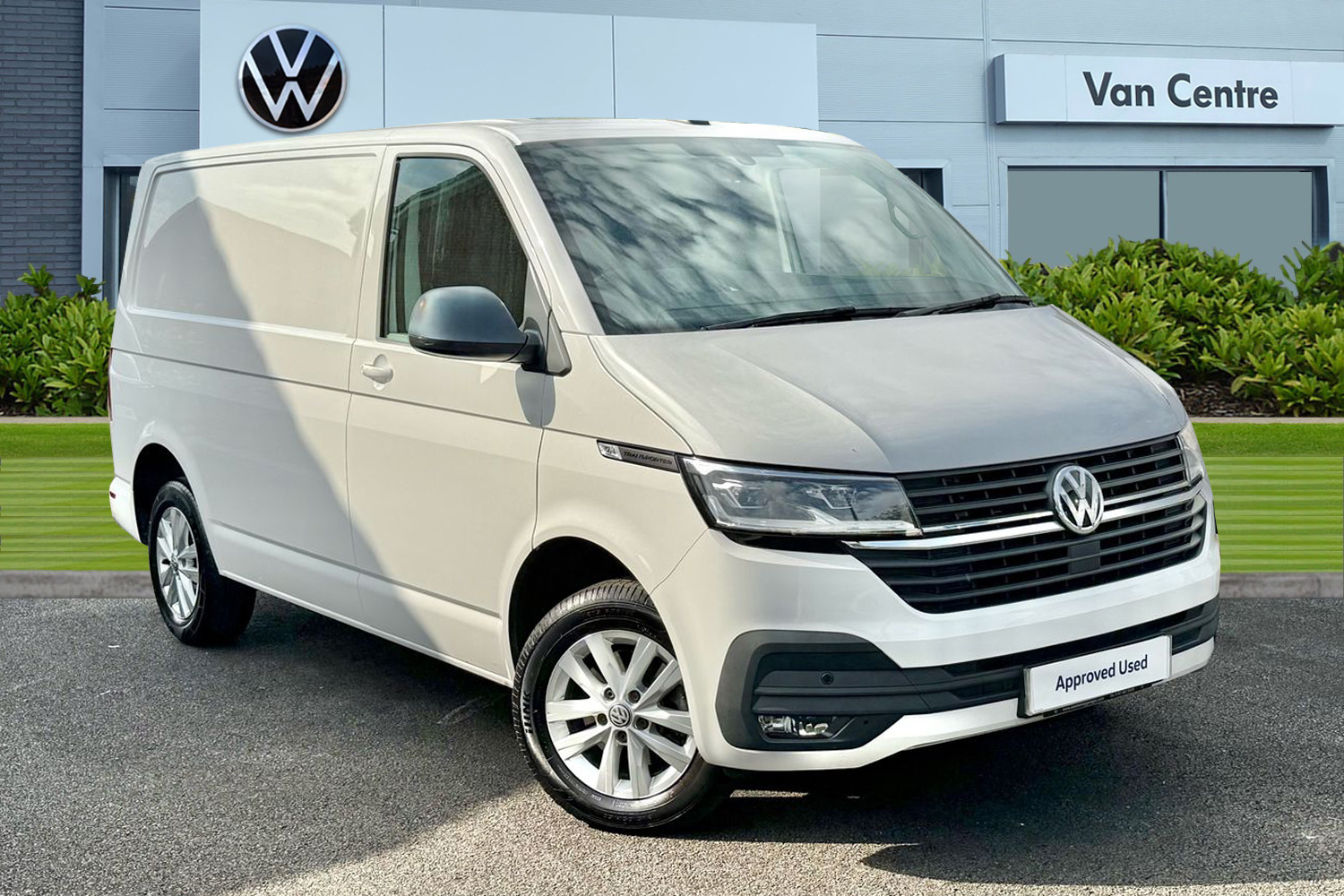 Main listing image - Volkswagen Transporter