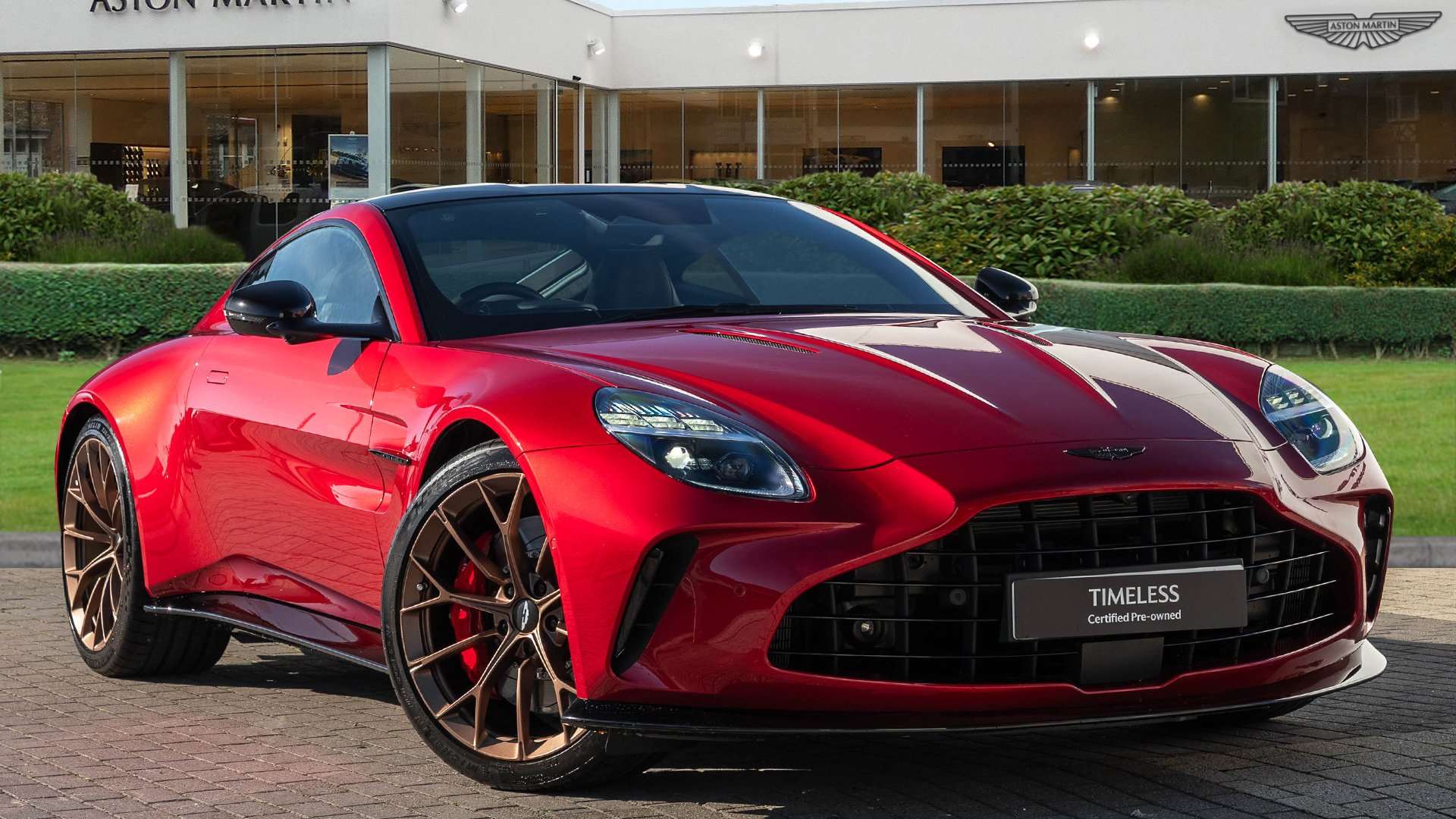 Main listing image - Aston Martin Vantage