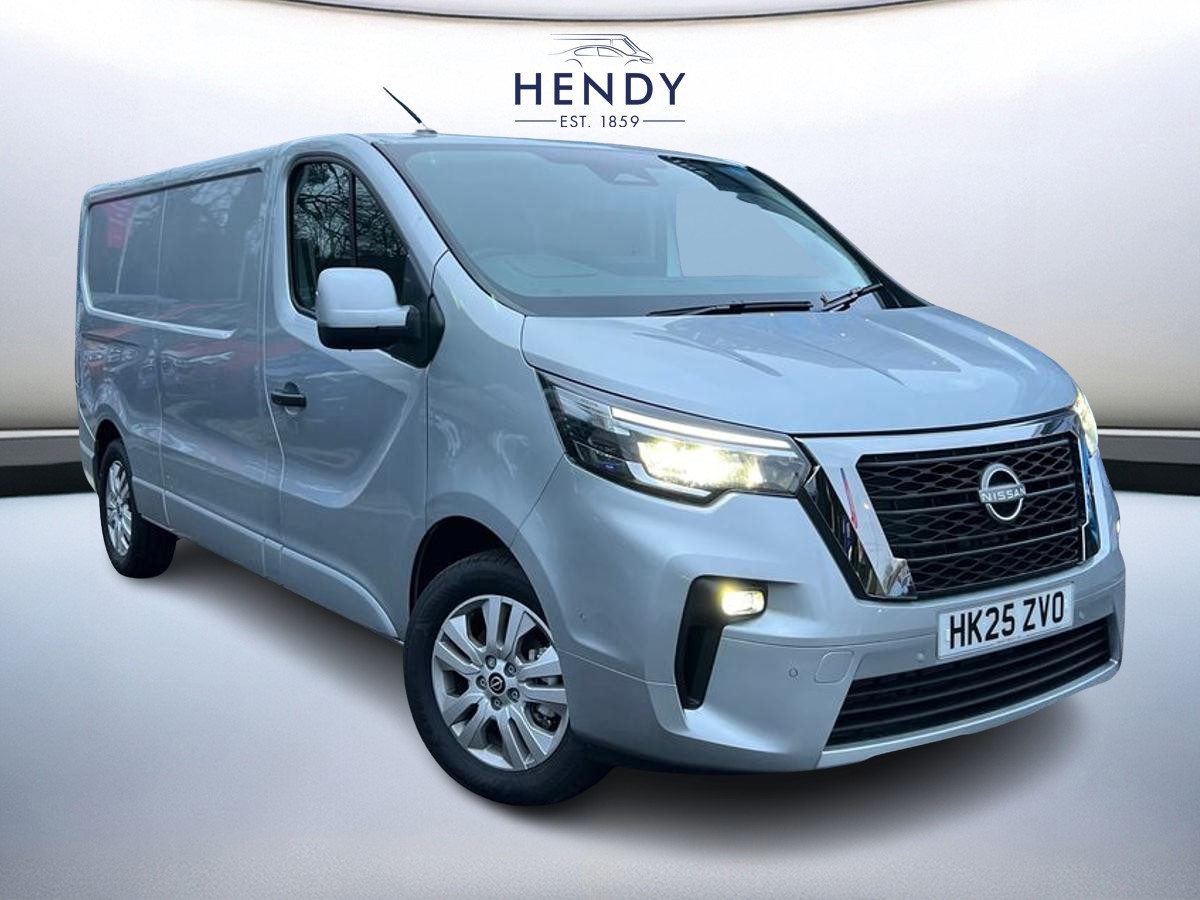 Main listing image - Nissan Primastar