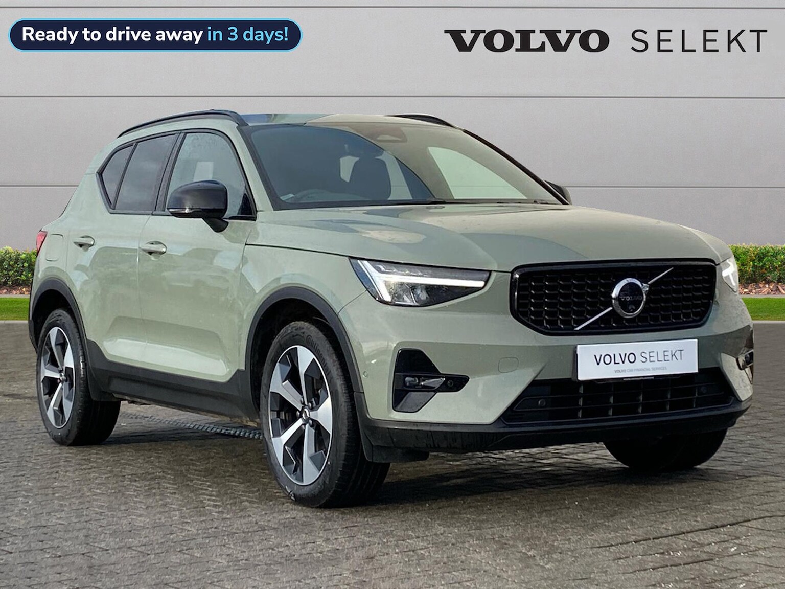 Main listing image - Volvo XC40