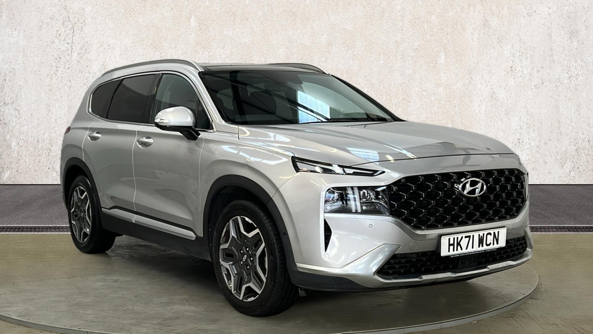 Main listing image - Hyundai Santa Fe