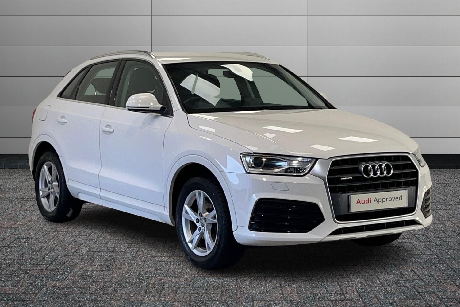 Main listing image - Audi Q3