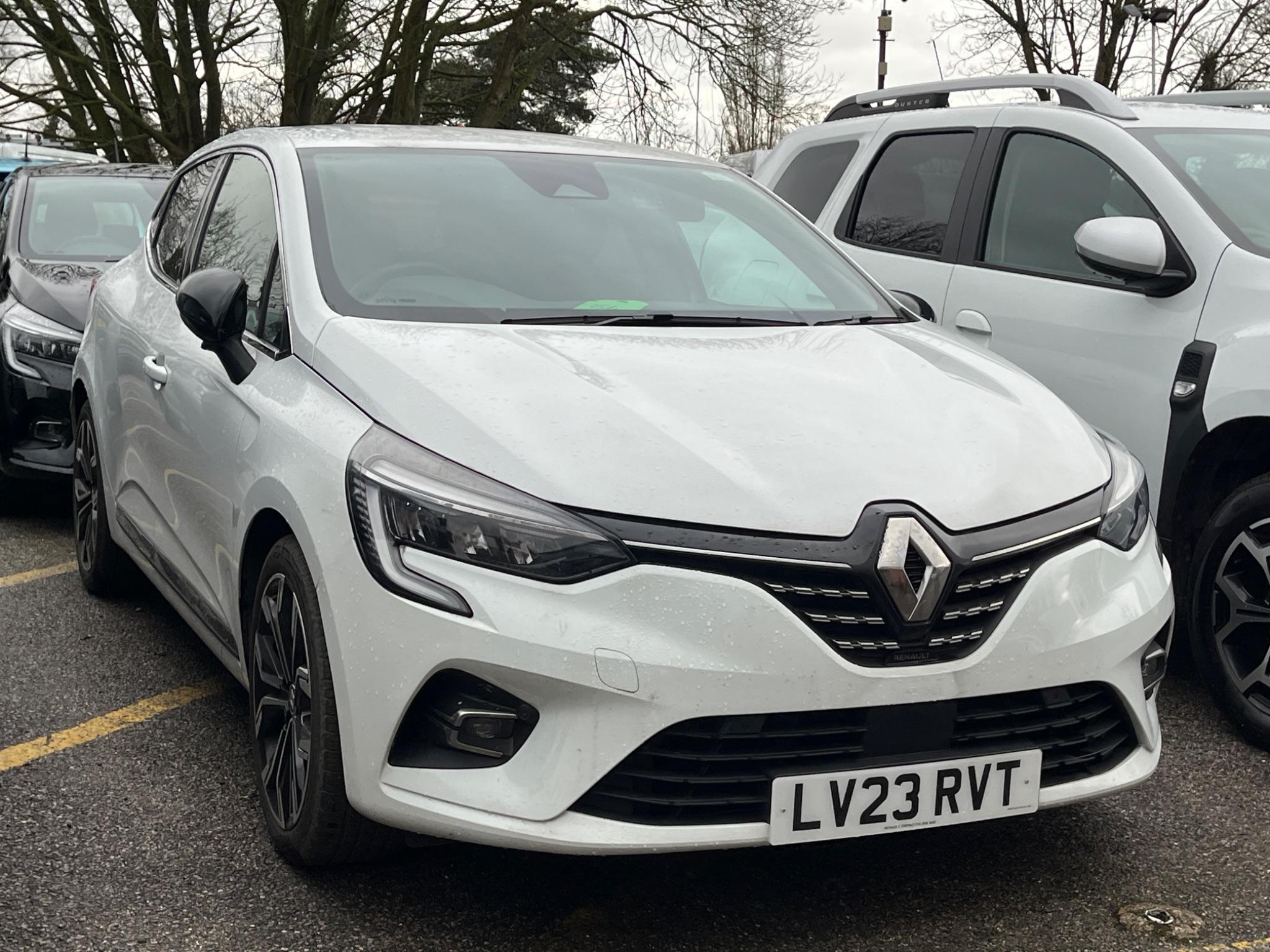 Main listing image - Renault Clio