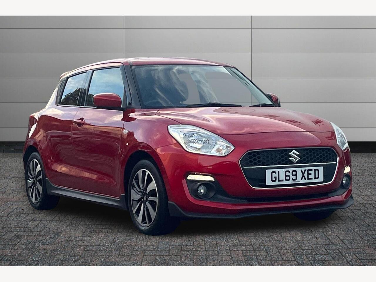 Main listing image - Suzuki Swift