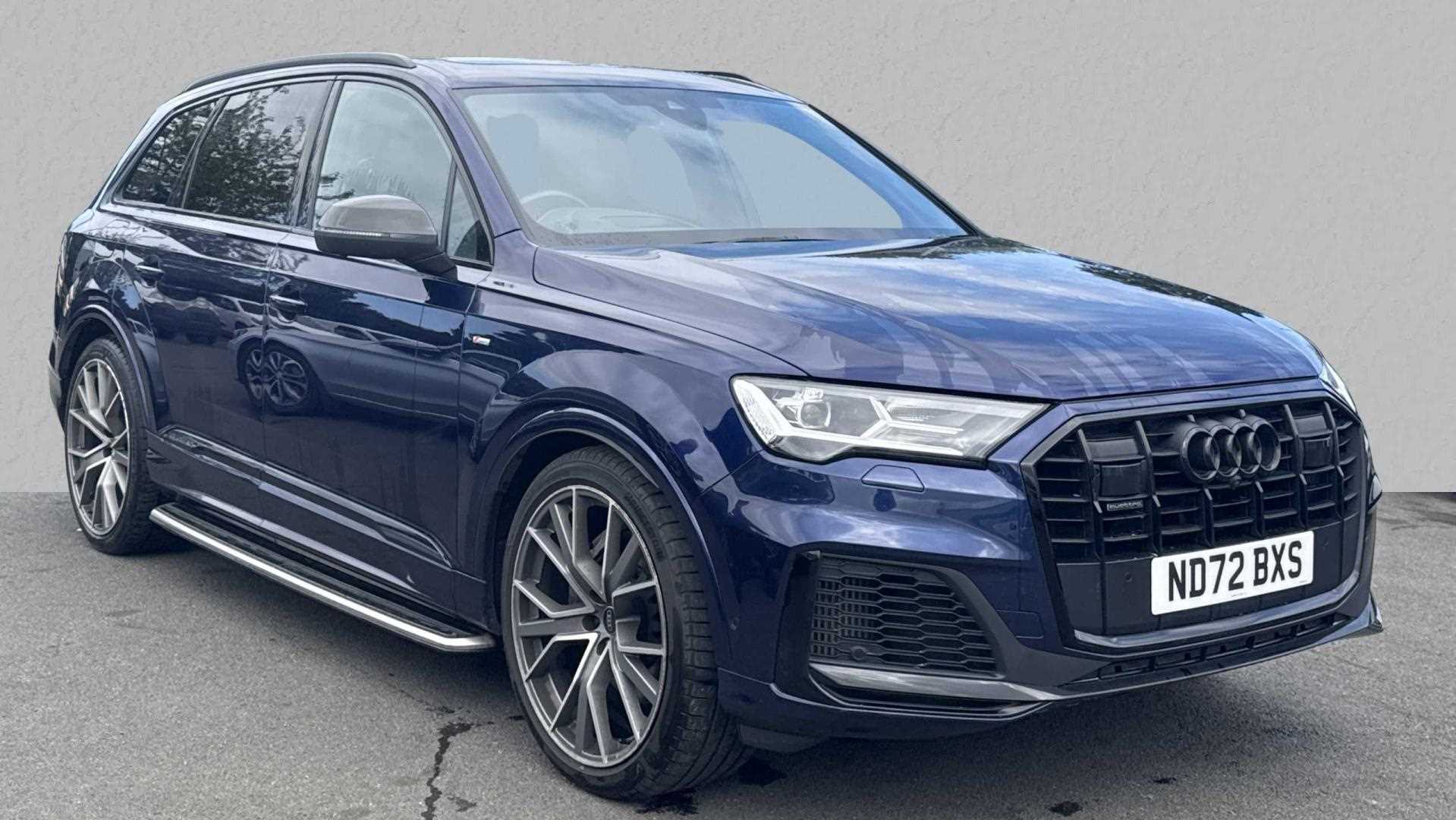 Main listing image - Audi Q7