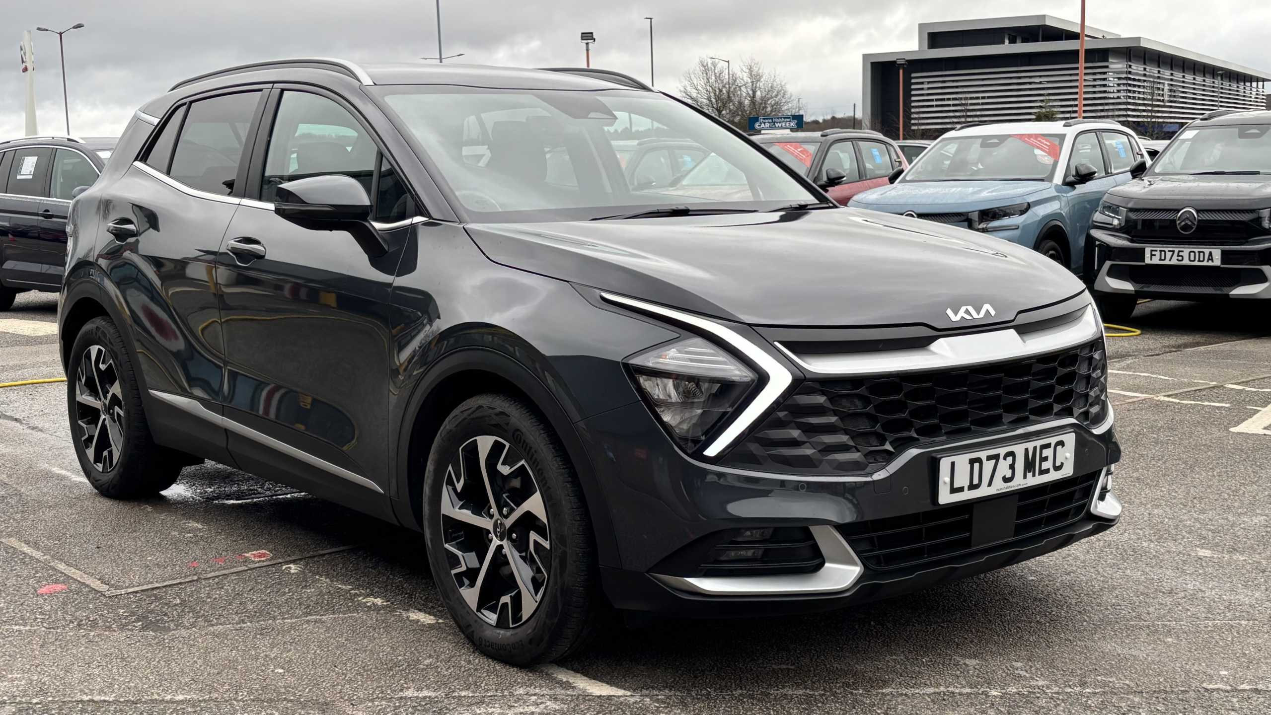 Main listing image - Kia Sportage