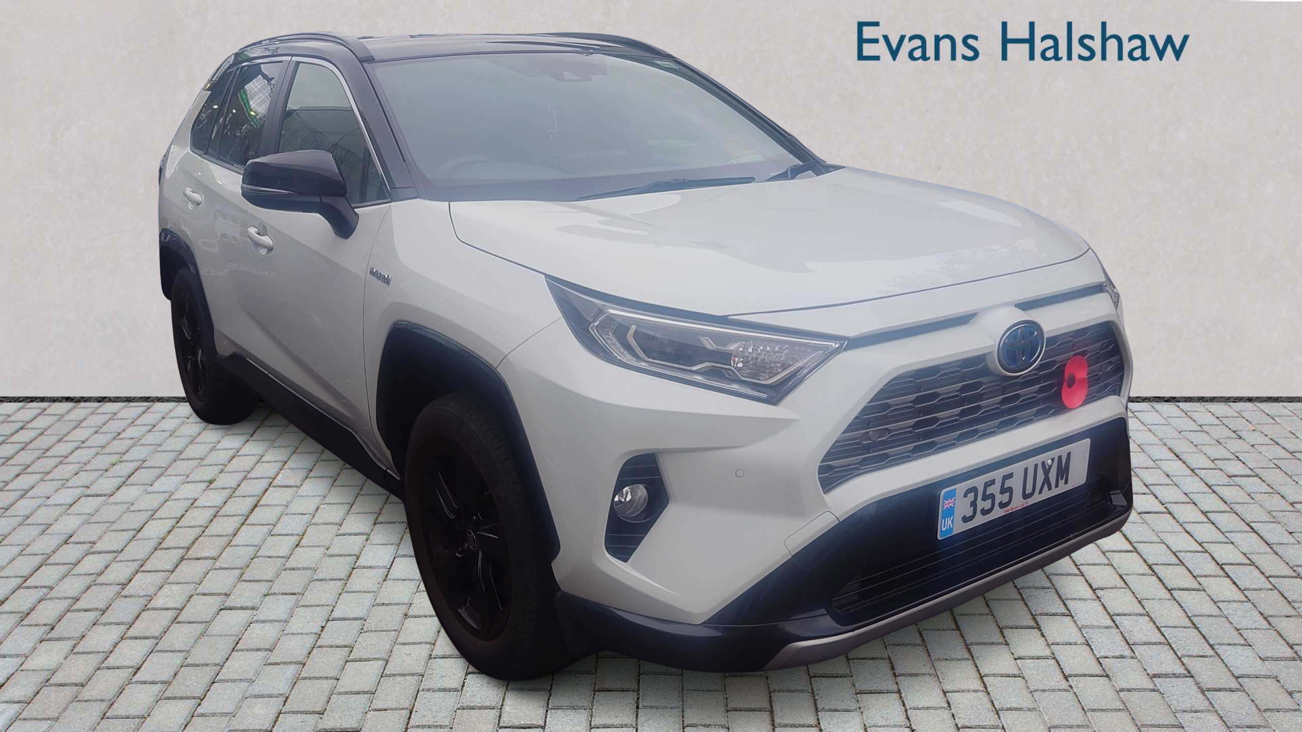 Main listing image - Toyota RAV4