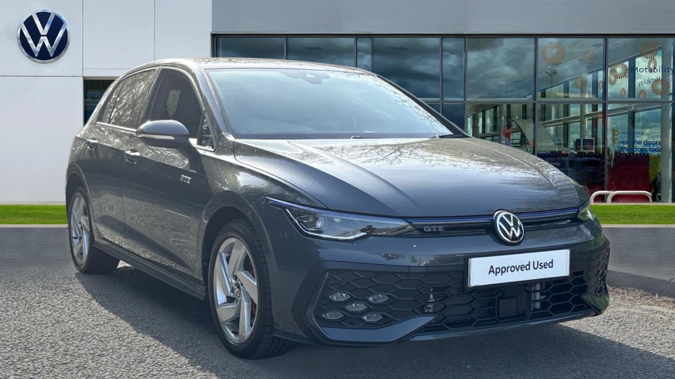 Main listing image - Volkswagen Golf GTE
