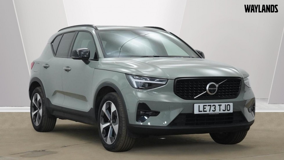 Main listing image - Volvo XC40